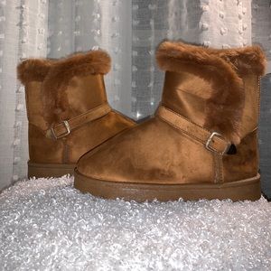 Brand New Brown Tan Ankle fur Boots!